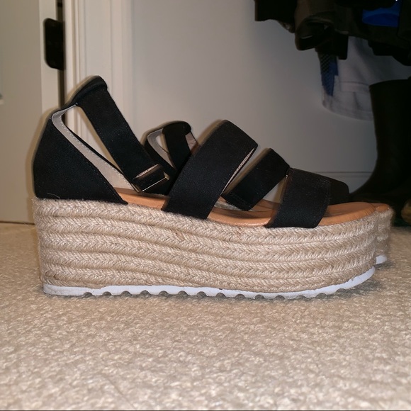 AMD Black Platform Sandals - Picture 6 of 7